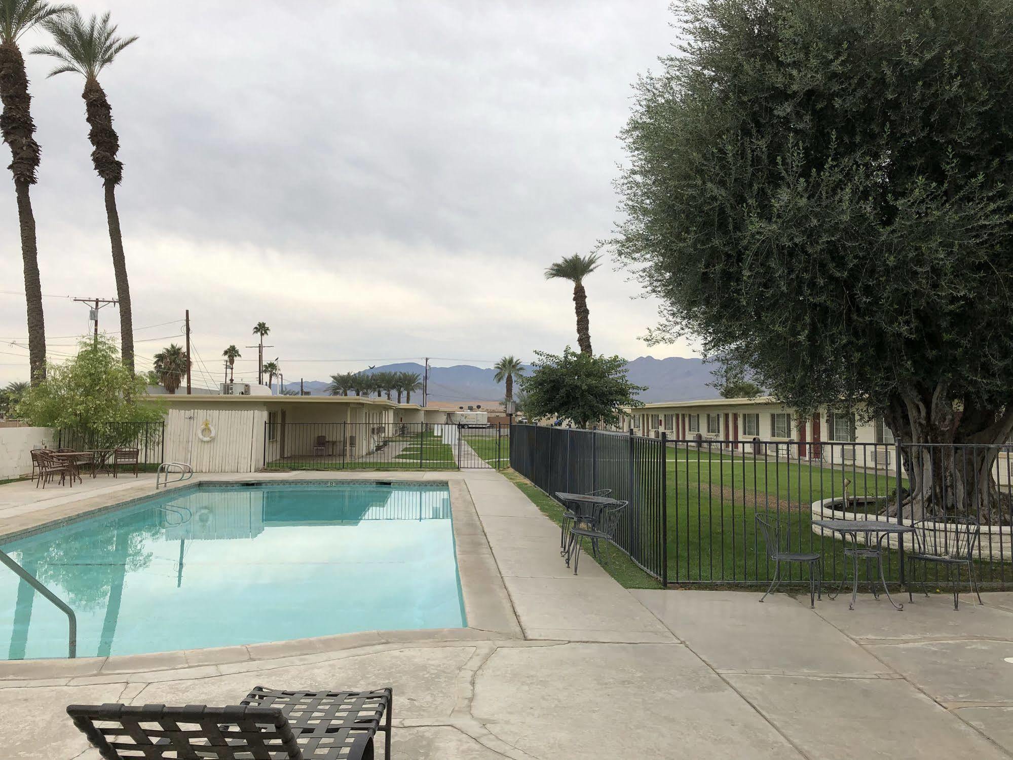Western Sands Motel Indio Dış mekan fotoğraf